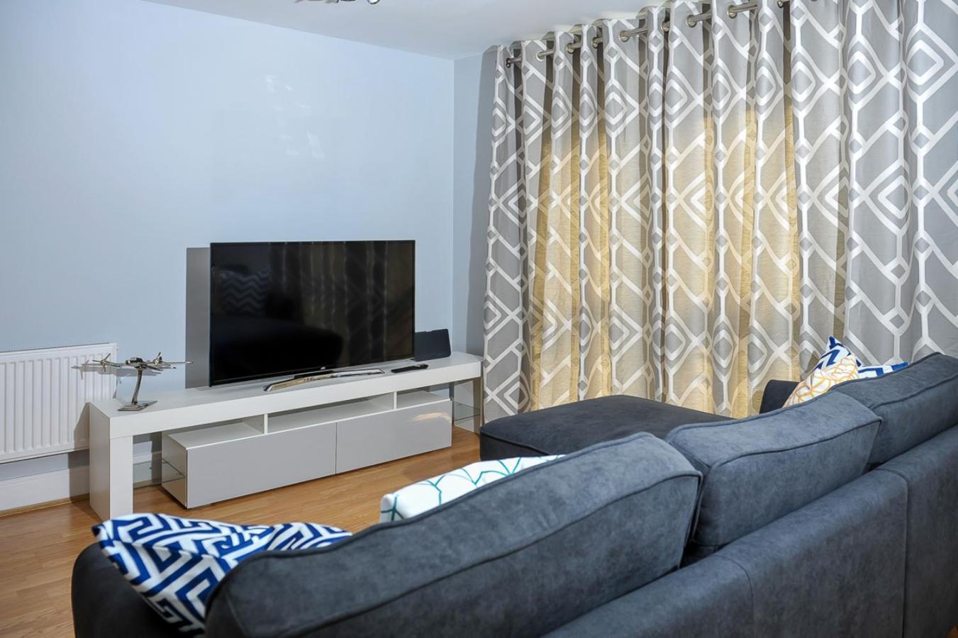 The Pavilions By Select Sa Windsor Extérieur photo